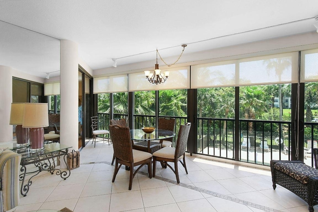 221 Ne Plantation Road - Photo 9