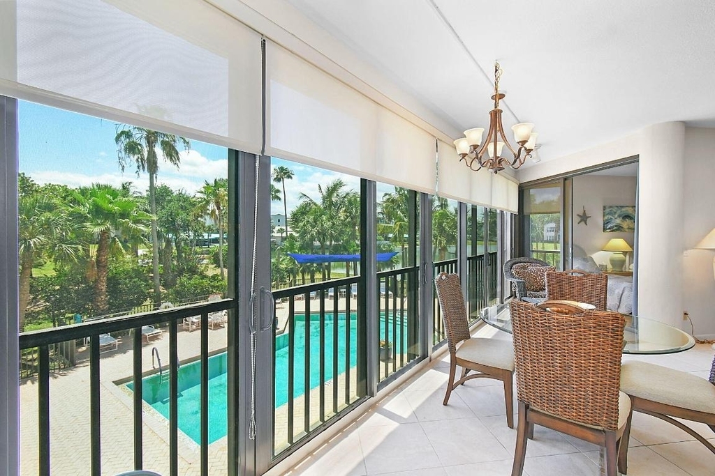 221 Ne Plantation Road - Photo 11