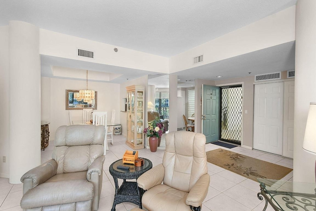 221 Ne Plantation Road - Photo 6