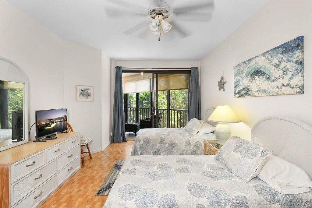 221 Ne Plantation Road - Photo 21