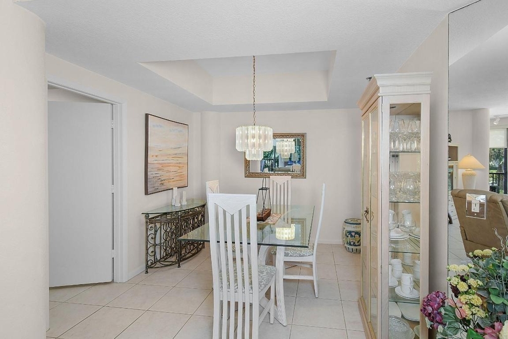 221 Ne Plantation Road - Photo 12