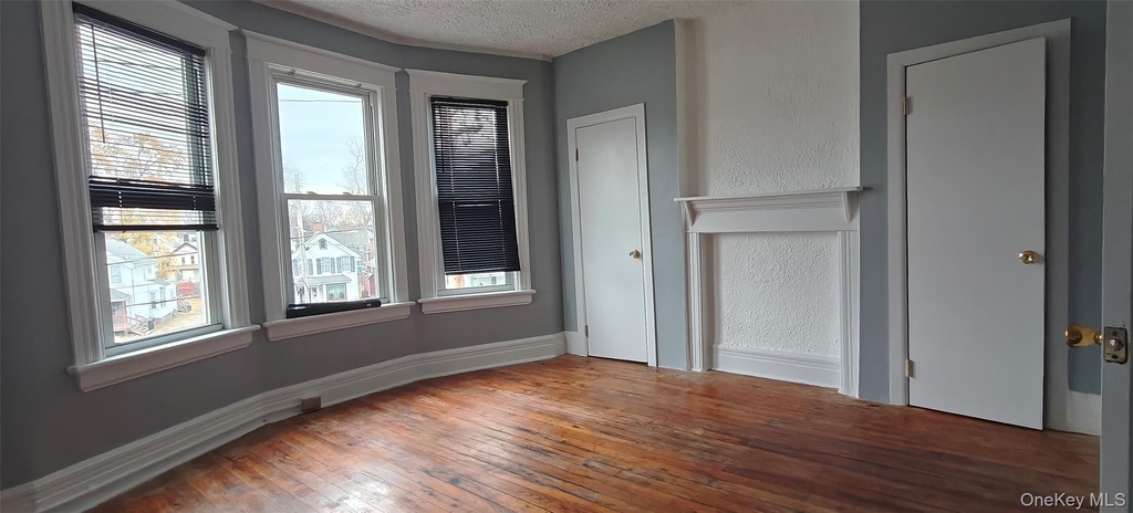 104 Winnikee Avenue - Photo 0