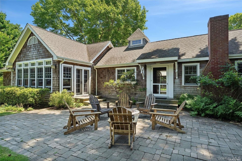 695 Main Street - Photo 1