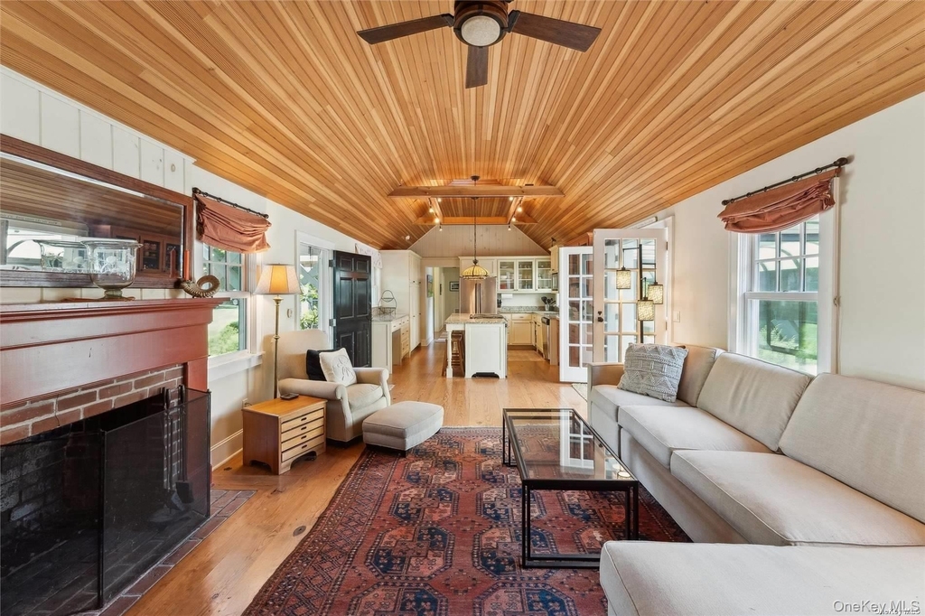 695 Main Street - Photo 6