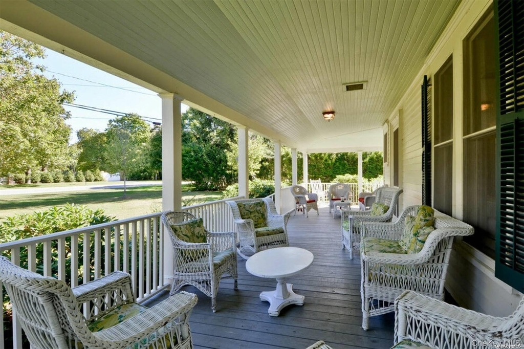 51 Quogue Street - Photo 19