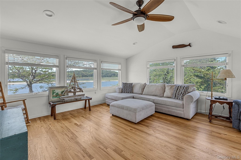 286 Towd Point Road - Photo 9