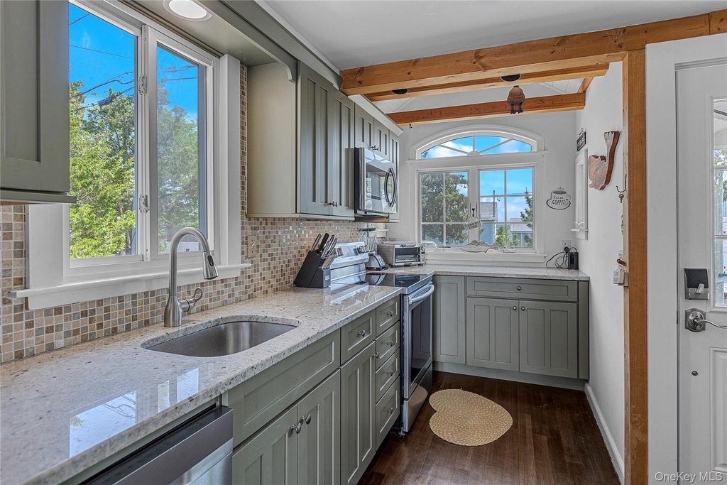 286 Towd Point Road - Photo 12