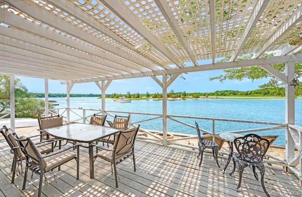 286 Towd Point Road - Photo 1