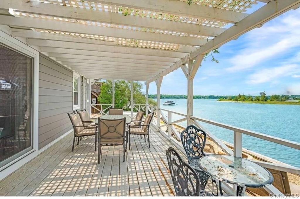 286 Towd Point Road - Photo 2