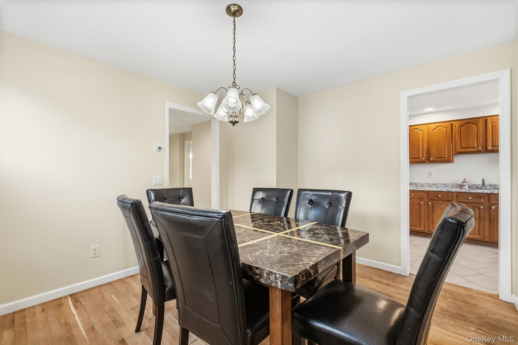 983 Warren Avenue - Photo 9