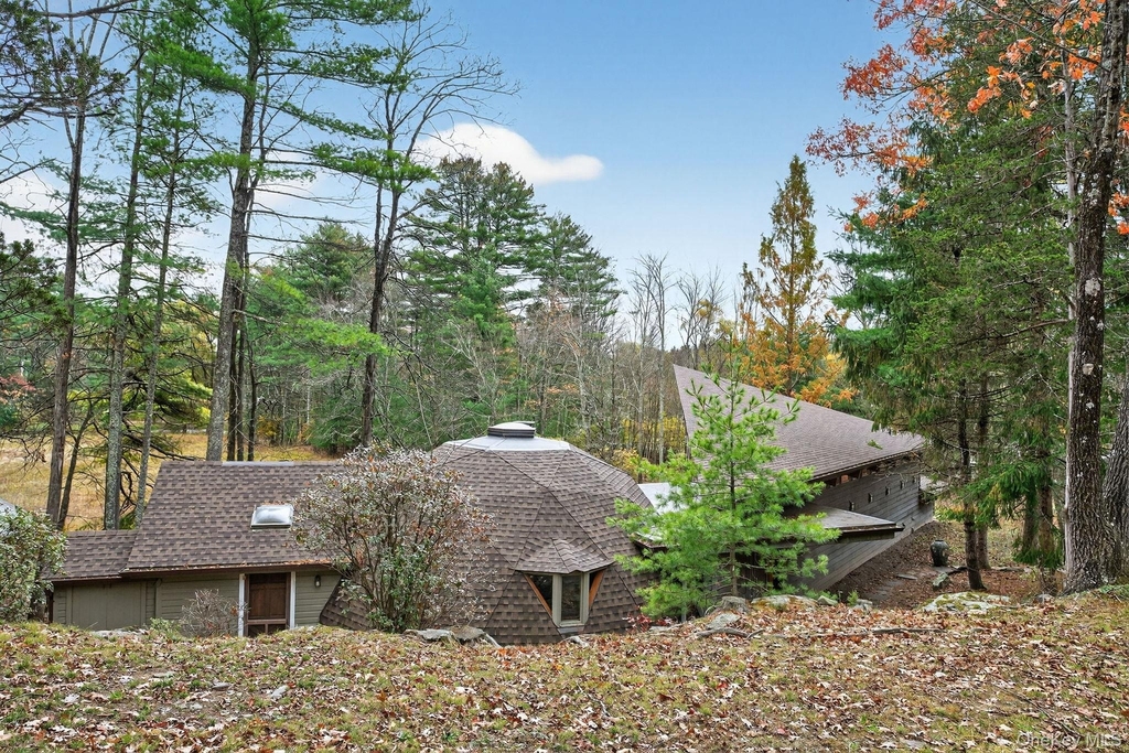 106 Mountain Laurel Lane - Photo 0