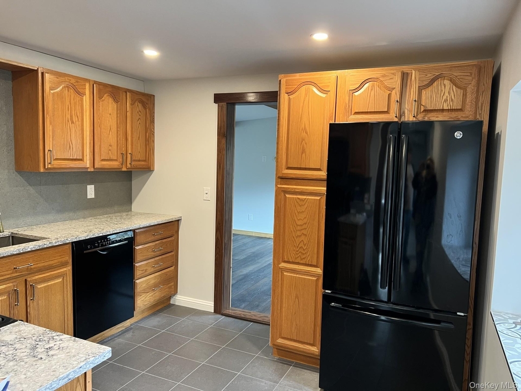 24 Lindner Place - Photo 1