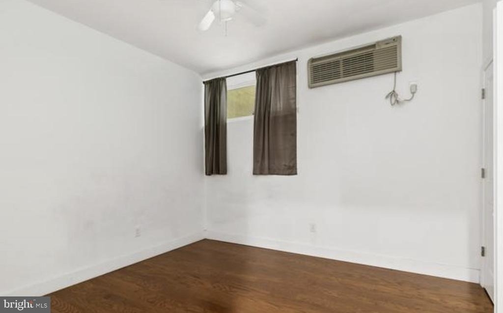 1637 Poplar Street - Photo 3