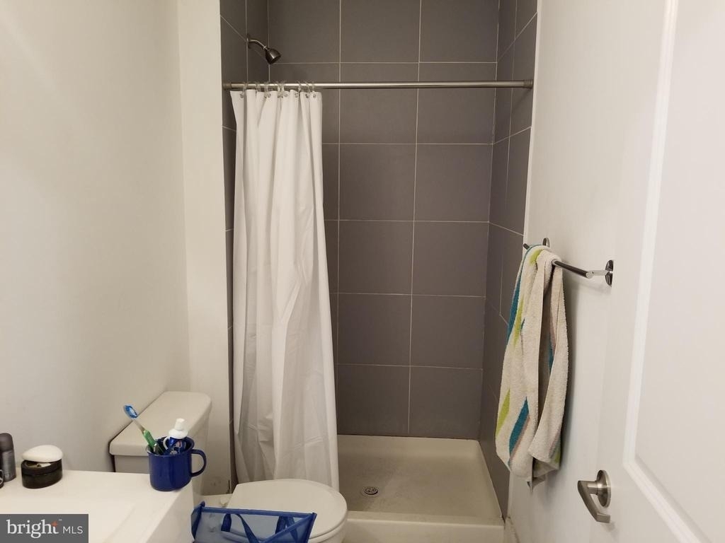 1637 Poplar Street - Photo 5