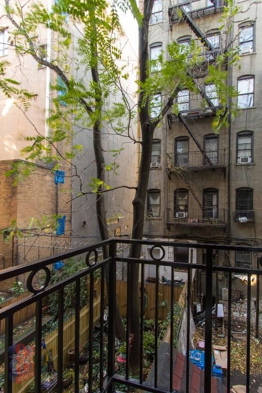 East 7th Street - Photo 2