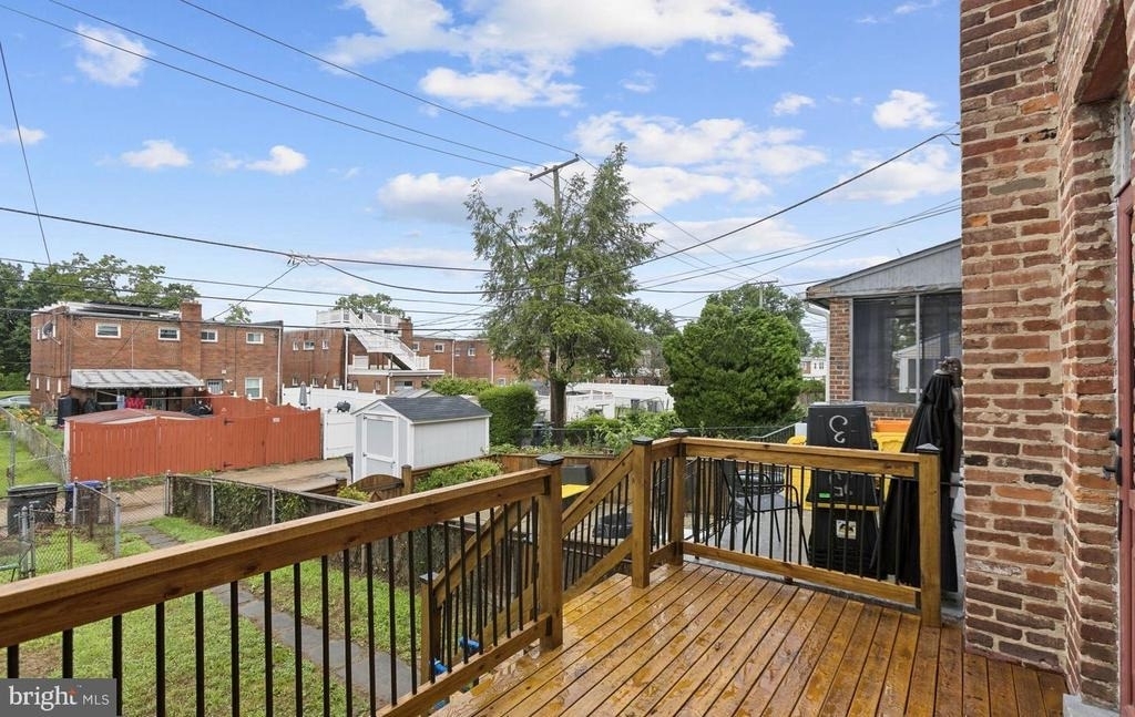 128 33rd Street Ne - Photo 25