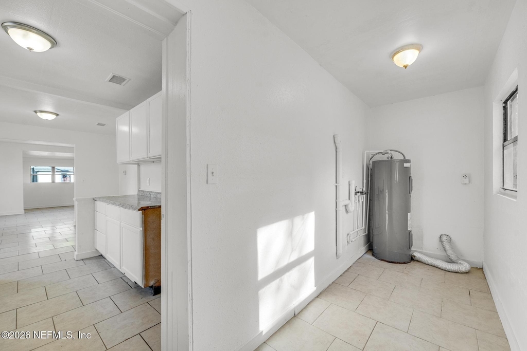 1830 W 27th Street - Photo 10