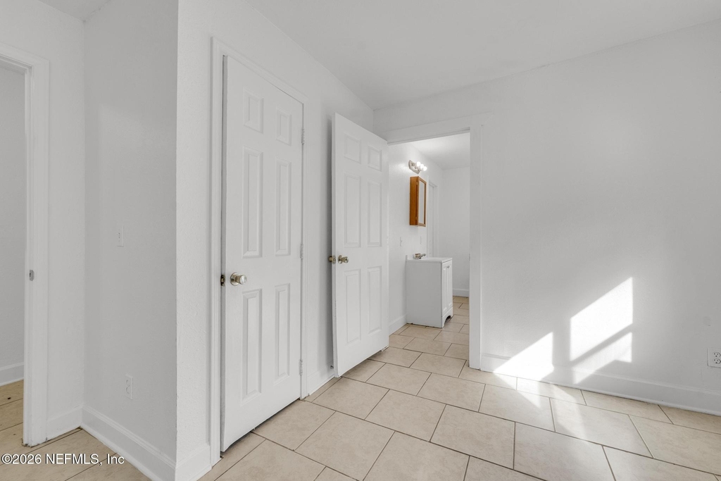 1830 W 27th Street - Photo 15