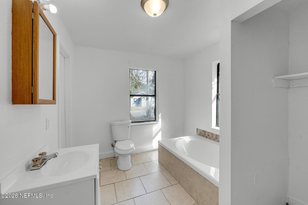 1830 W 27th Street - Photo 16