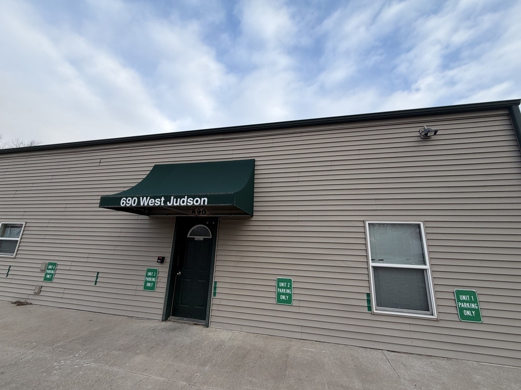 690 W Judson Street - Photo 0