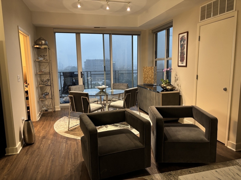 770 Skokie Boulevard - Photo 1