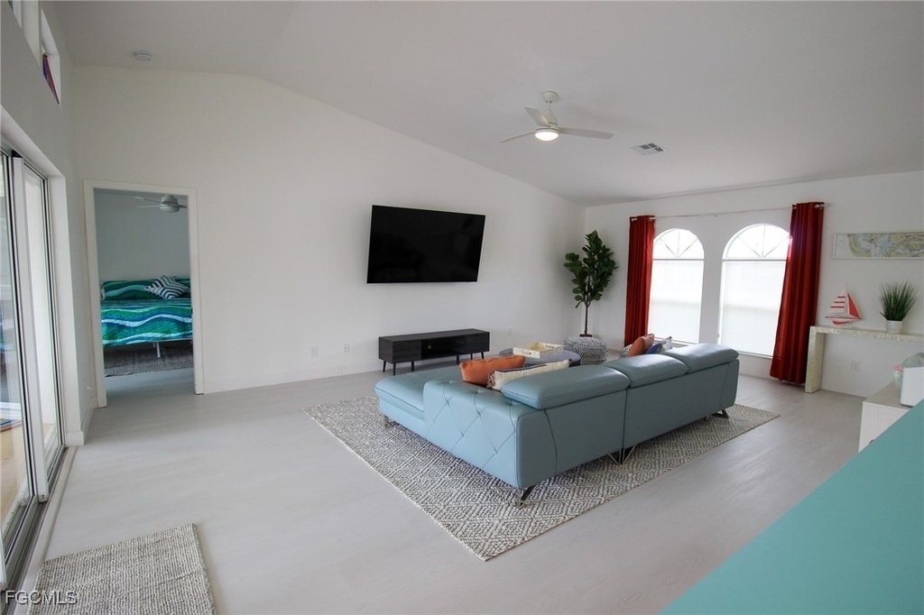 138 Se 20th Street - Photo 3