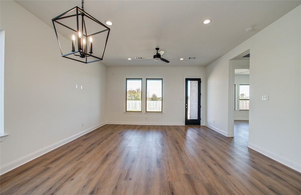 1248 Road 5802 - Photo 4