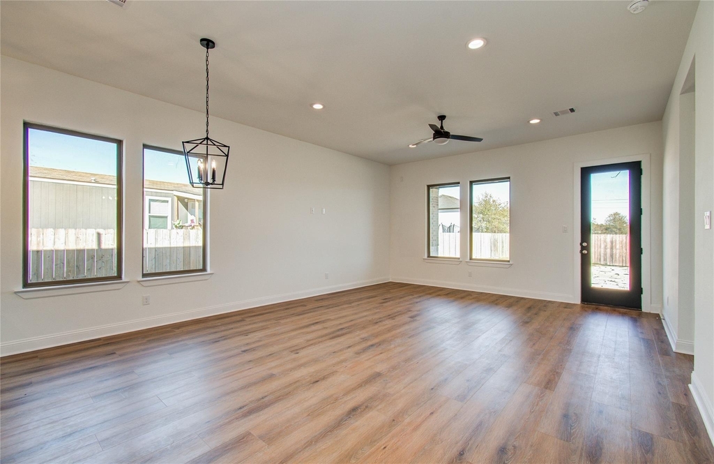 1248 Road 5802 - Photo 5