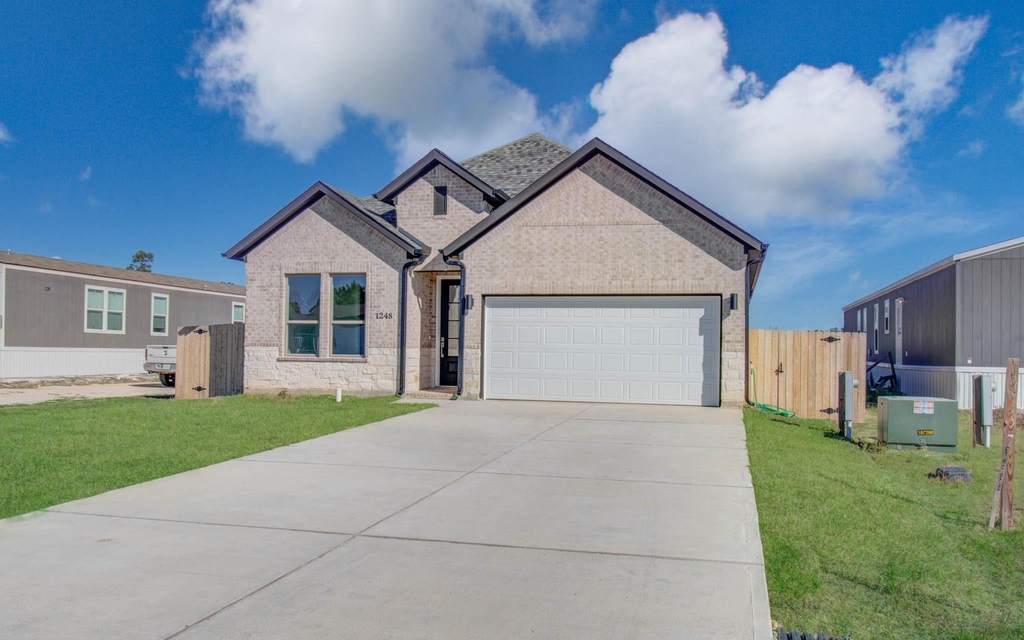 1248 Road 5802 - Photo 0