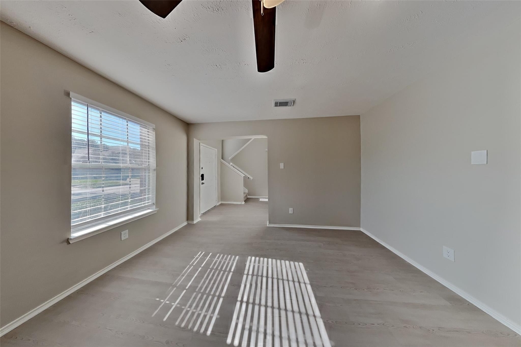 18607 Twigsworth Lane - Photo 1