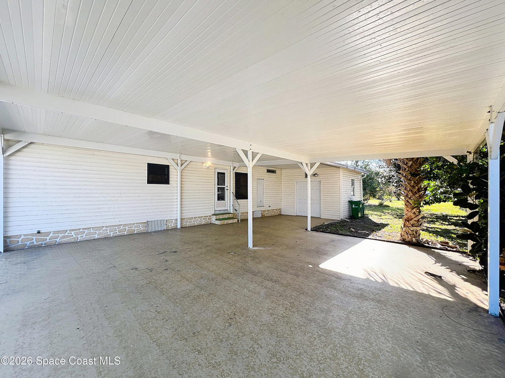 909 Sequoia Street - Photo 1