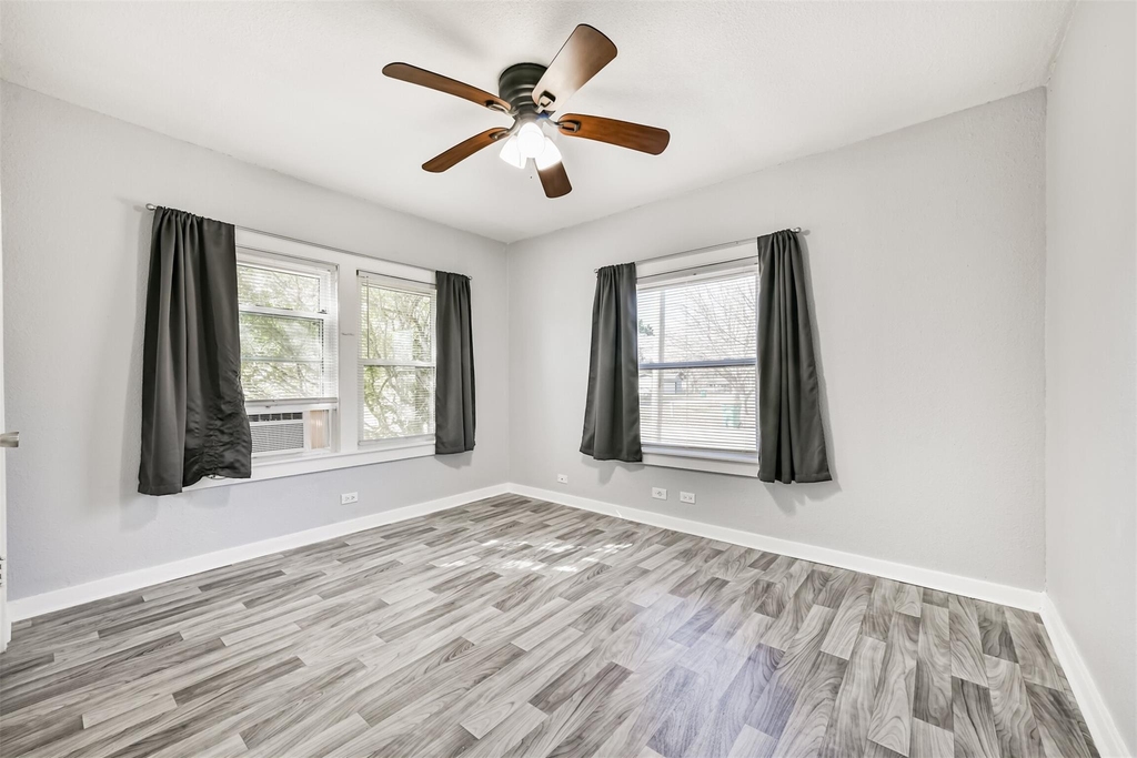 1021 Maple Street - Photo 15