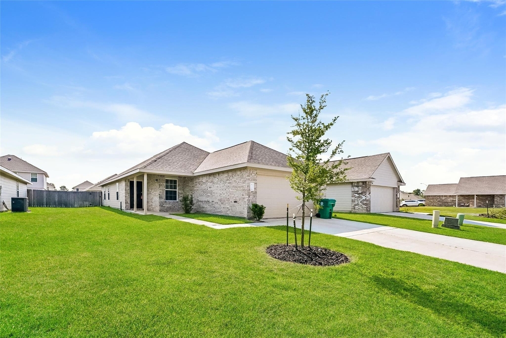 8706 Livings Street - Photo 0
