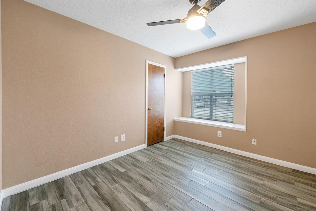 123 Ballantrae Lane - Photo 3