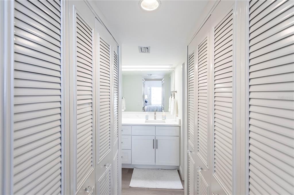 1055 W Peppertree Drive - Photo 10