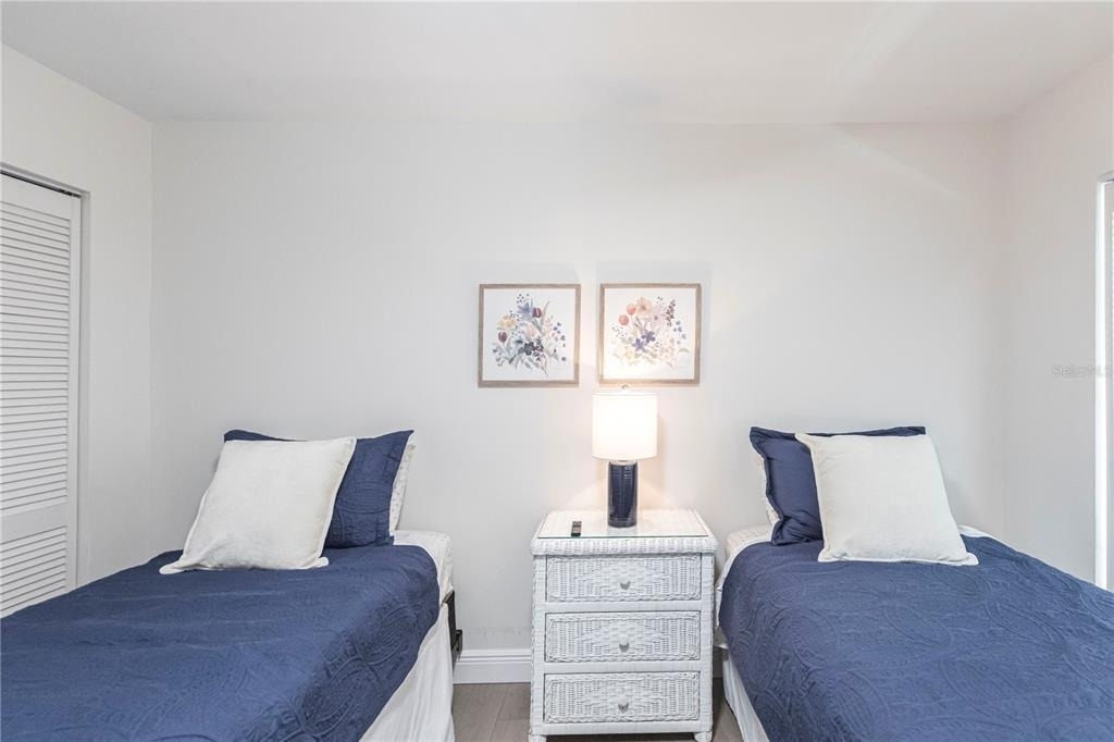 1055 W Peppertree Drive - Photo 15