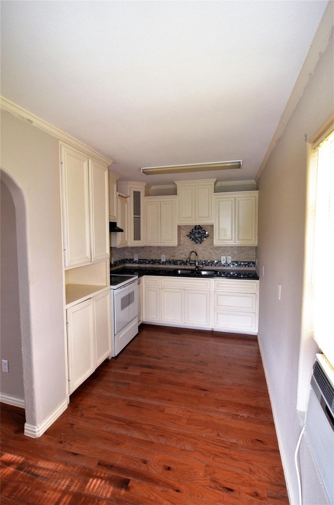 7326 Eagle Pass Street - Photo 8