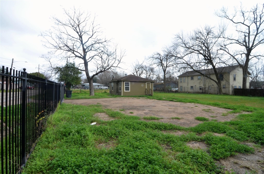 7326 Eagle Pass Street - Photo 25