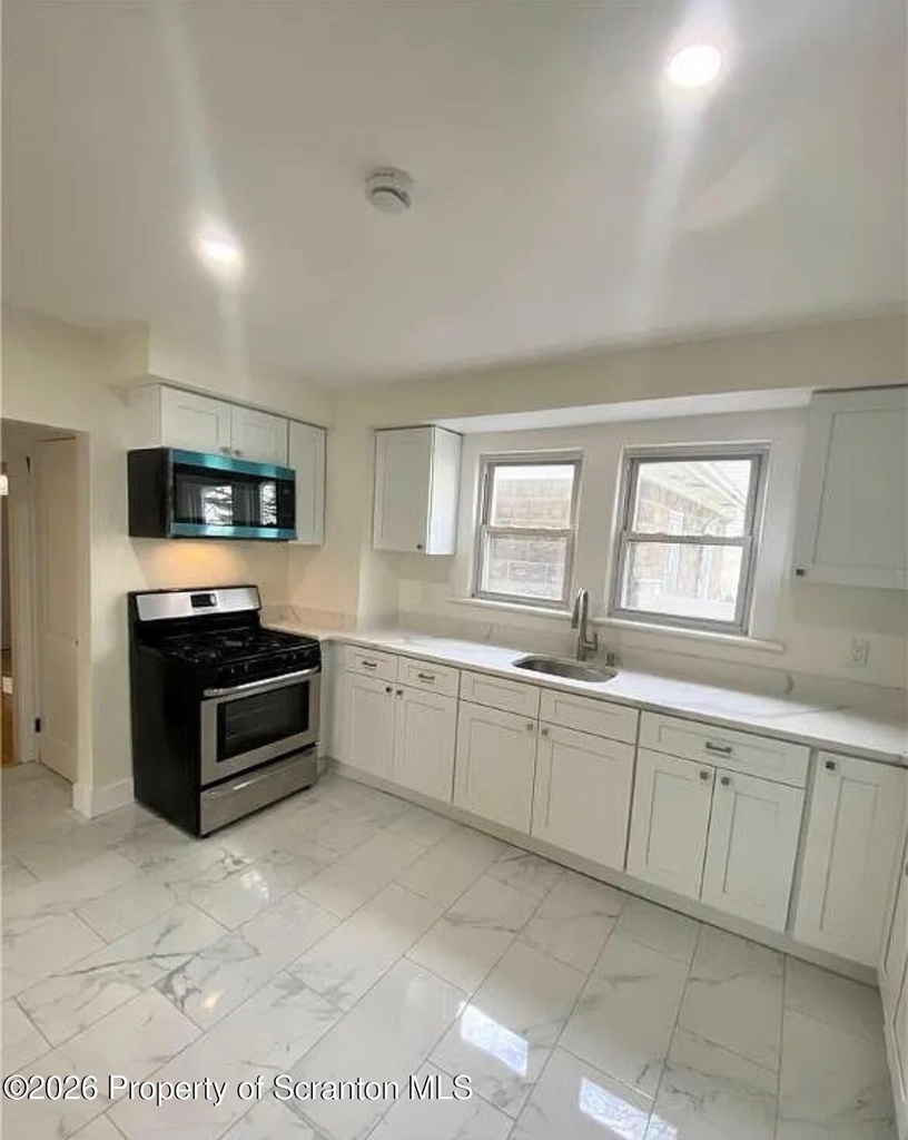 24 Stafford Avenue - Photo 6