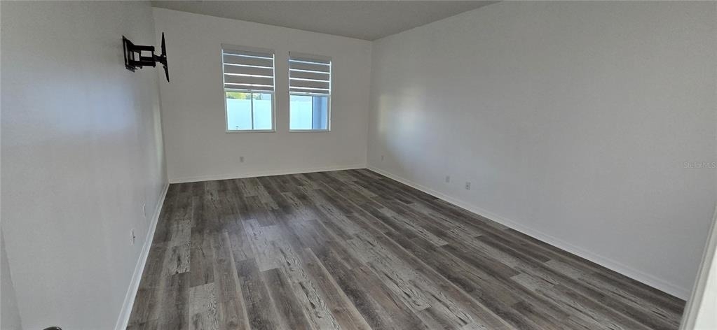 2754 Creekmore Court - Photo 14