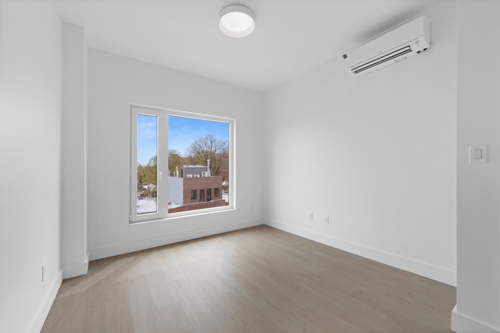 837 Maple Street - Photo 3