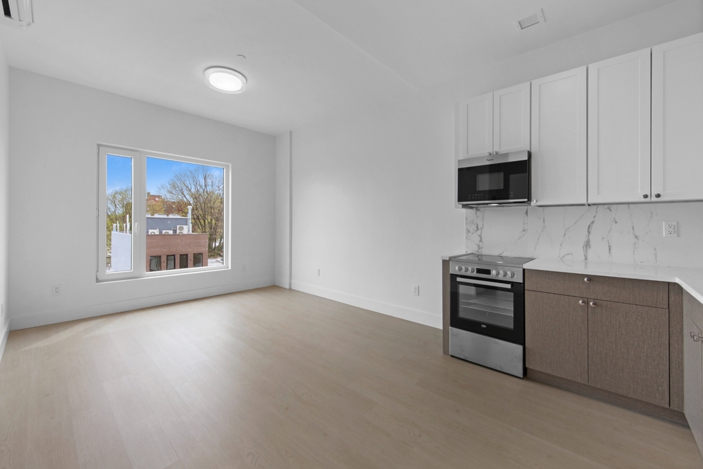 837 Maple Street - Photo 2