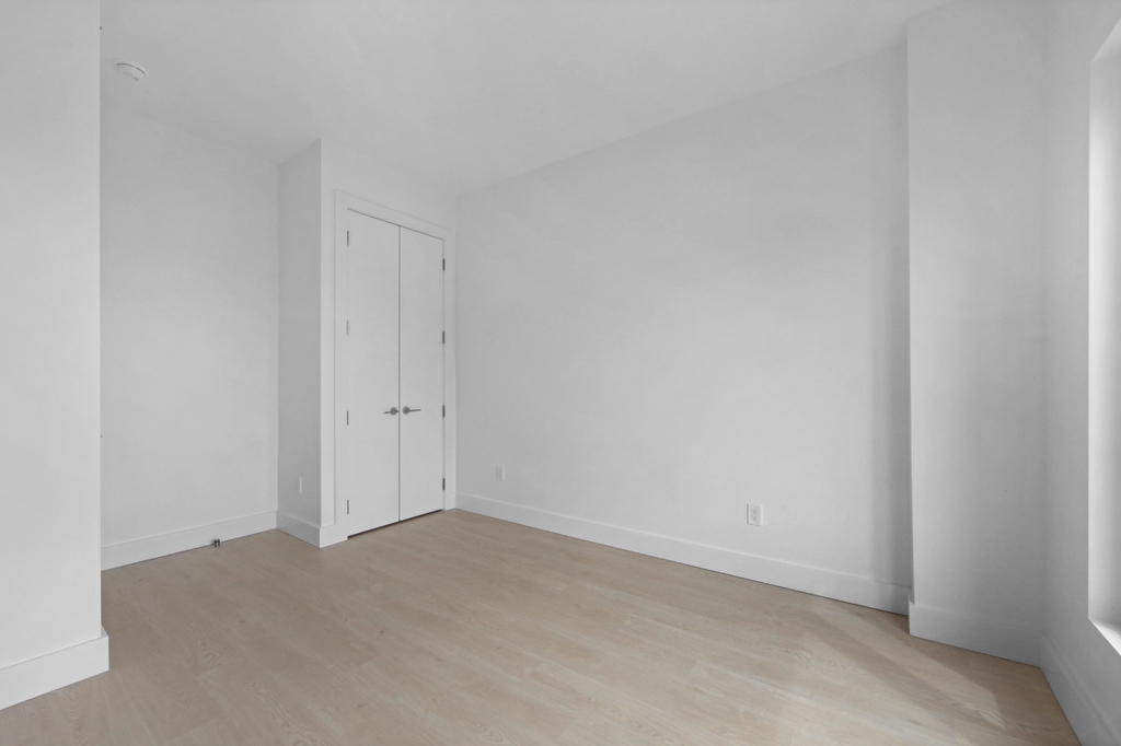 837 Maple Street - Photo 4