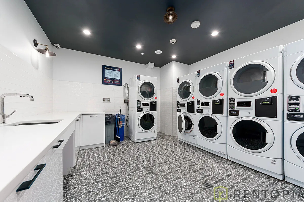 889 Bushwick Avenue - Photo 4