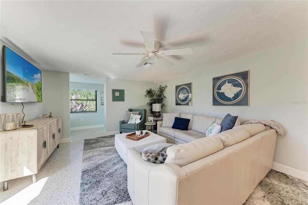 730 Fox Street - Photo 9