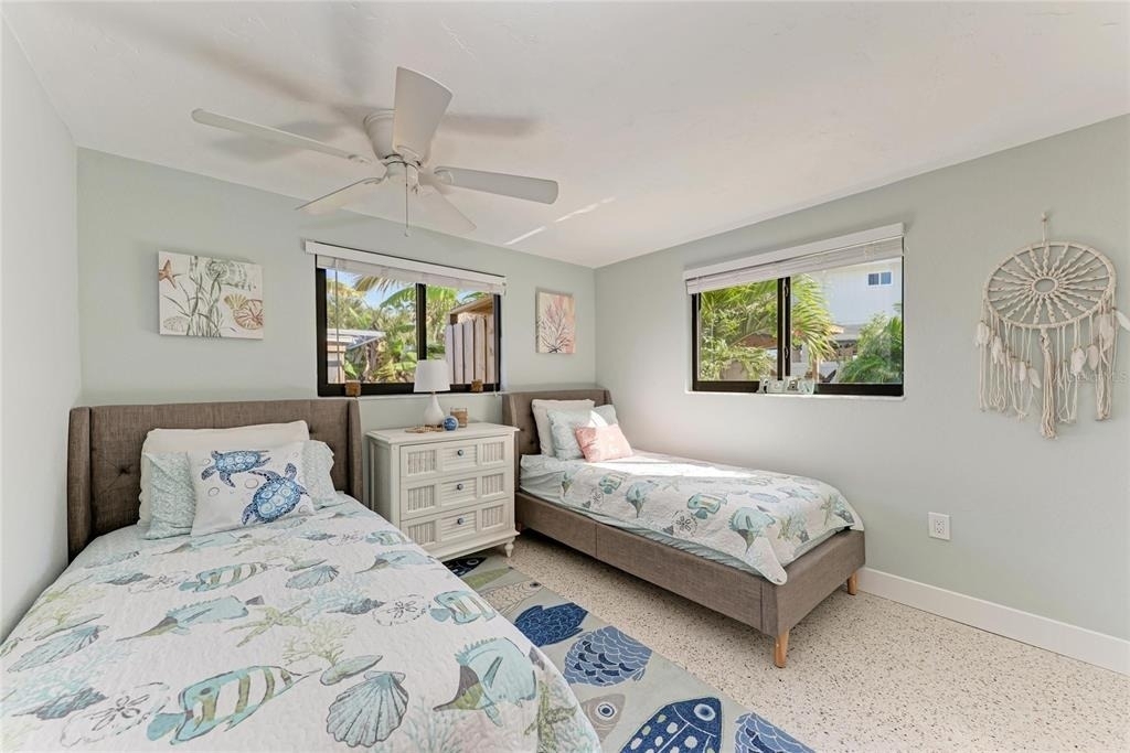 730 Fox Street - Photo 29
