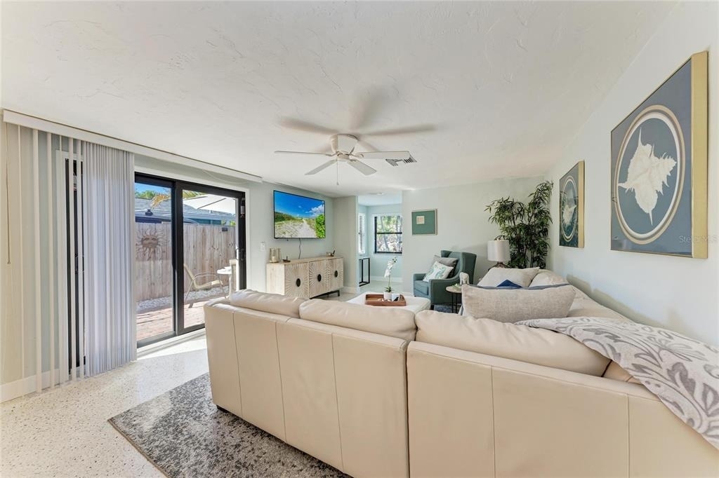 730 Fox Street - Photo 10
