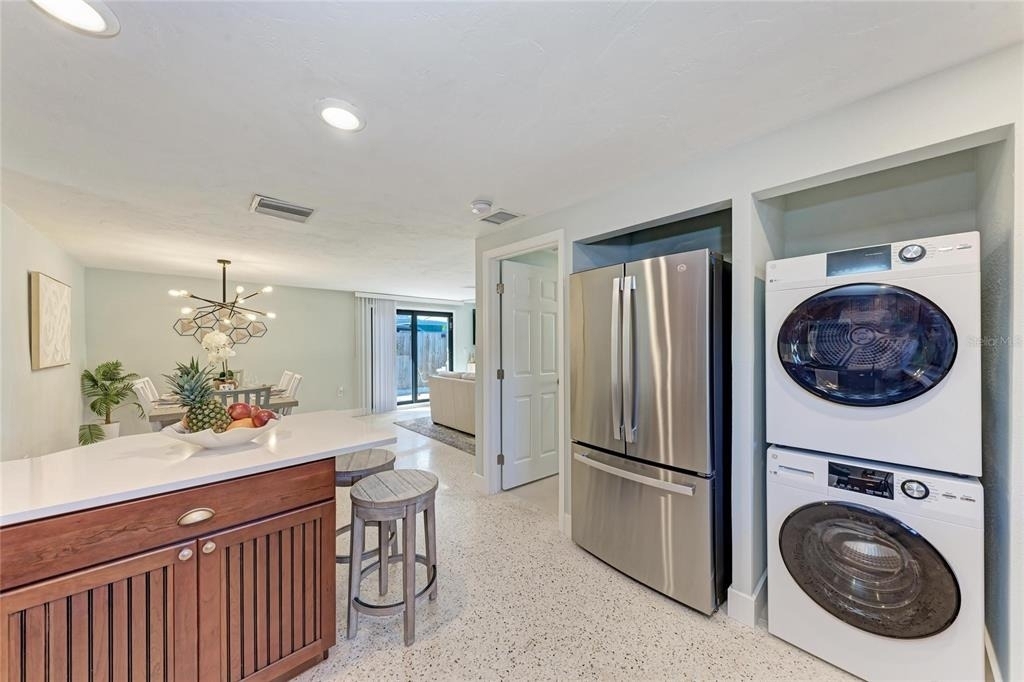 730 Fox Street - Photo 17