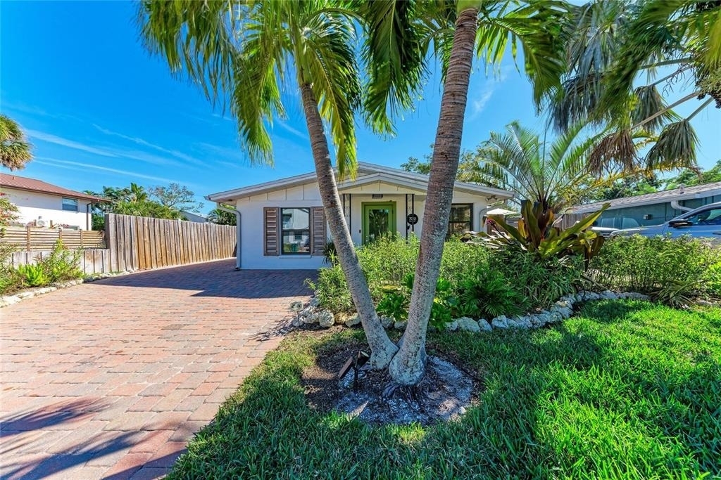 730 Fox Street - Photo 36