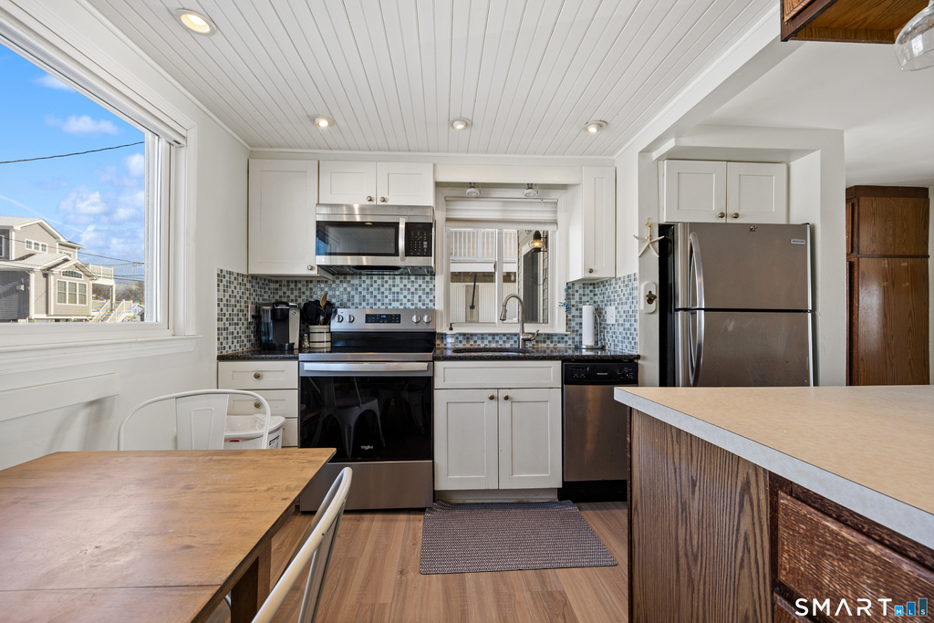 33 Beach Road - Photo 9